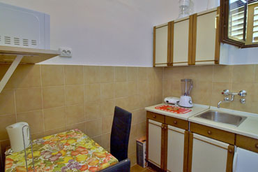 Anamari Apartments, Kitchen with Dining Room
